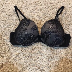 Self Expressions by maidenform black Lacey bra 36B